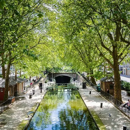 Rue Du Faubourg Saint-denis Townhouse By Onefinestay